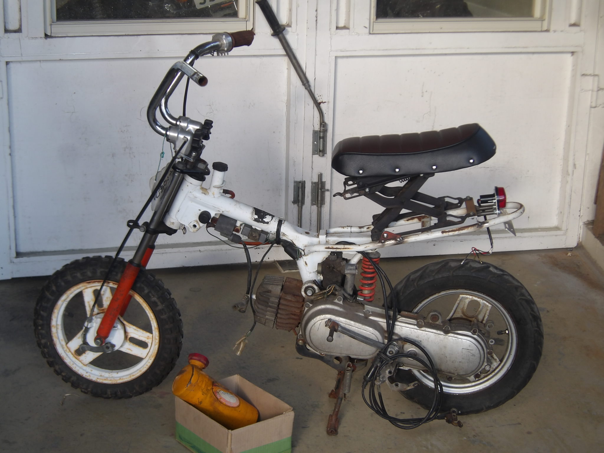 QR50　ガソリンタンク　 HS7707 QR50 ガソリンタンク AE01-1020