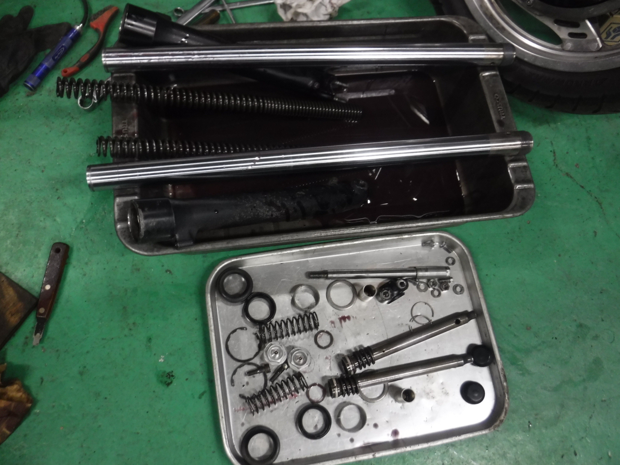 VT250Fの整備依頼 2 Fフォーク: レストアくんのブログ