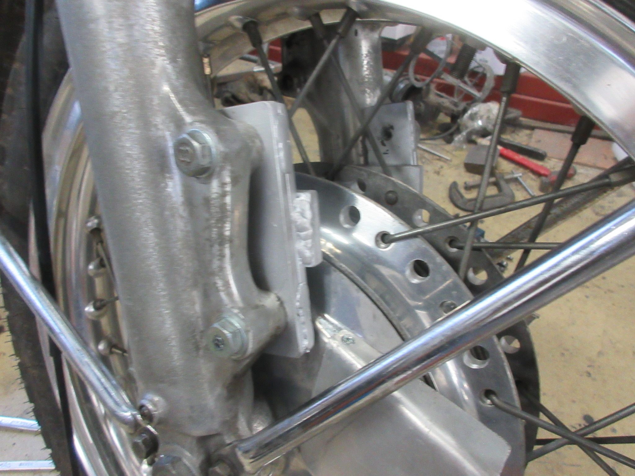 GT750の書無しフレームでカスタム車製作！ 32 Fブレーキ③